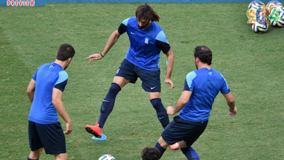 Pemain Yunani mantapkan kerja sama tim lewat latihan. Copyright: &copy; Gettyimages/indosport